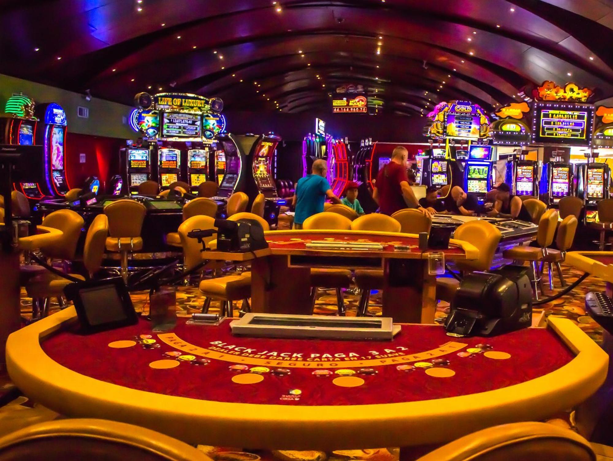 Hotel Almirante Cartagena Colombia Екстериор снимка Casino Slots