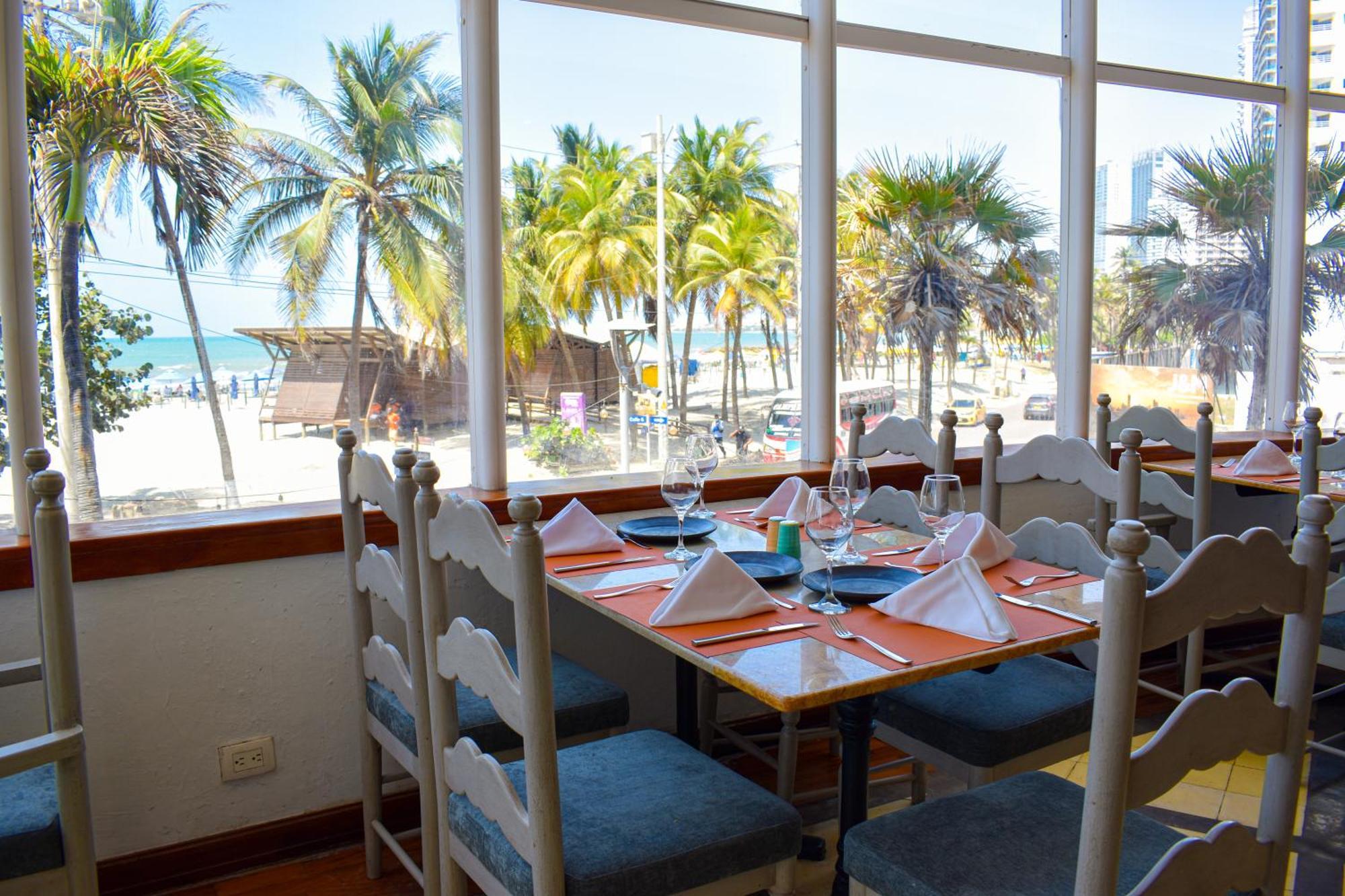 Hotel Almirante Cartagena Colombia Екстериор снимка Restaurant in the hotel